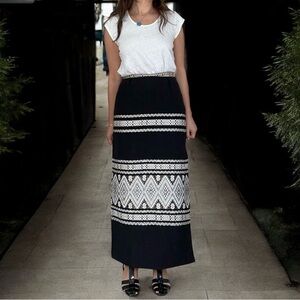 Lanza Mexico Embroidered Artizanal Long Skirt